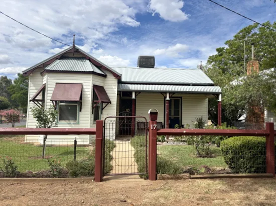 17 Bombelli Street, Bingara, NSW 2404