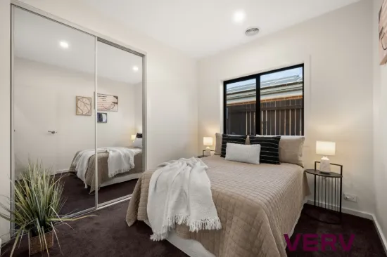 17 Booroolong Street, Throsby, ACT 2914-Image