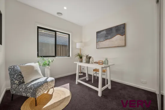 17 Booroolong Street, Throsby, ACT 2914-Image