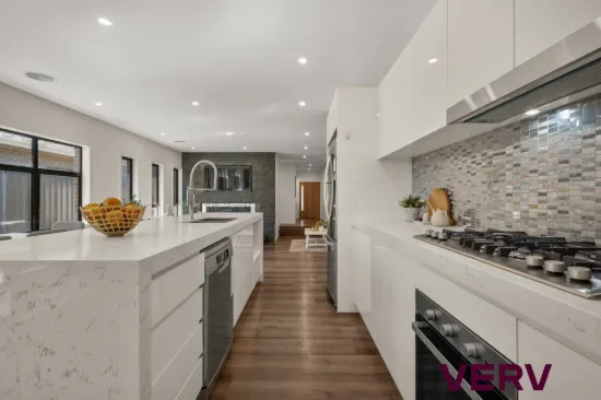 17 Booroolong Street, Throsby, ACT 2914-Image