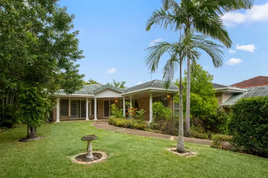 17 Boyd Terrace, Brookfield, Qld 4069