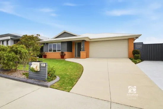 17 Bream Road, Lake Tyers Beach, Vic 3909