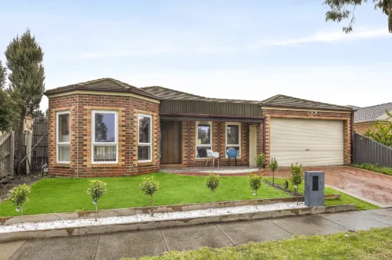 17 Cambridge Crescent, Roxburgh Park, Vic 3064