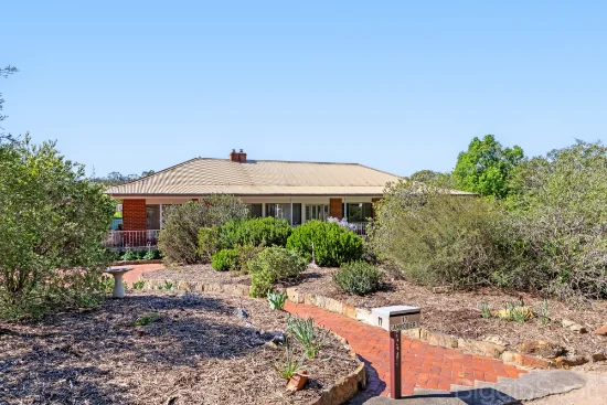 17 Canrobert Street, Newstead, Vic 3462