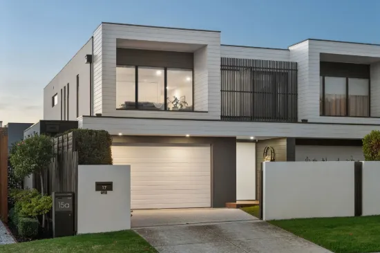 17 Carnoustie Grove, Mornington, Vic 3931