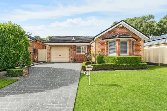 17 Cavers Street, Currans Hill, NSW 2567