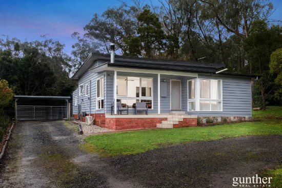 17 Centre Grove, Healesville, Vic 3777
