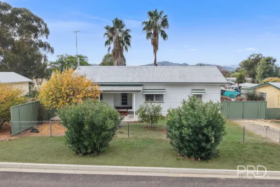 17 Centre Street, Quirindi, NSW 2343