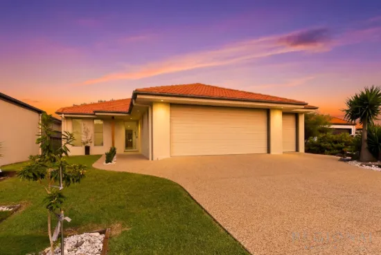 17 Chantelle Circuit, Coral Cove, Qld 4670