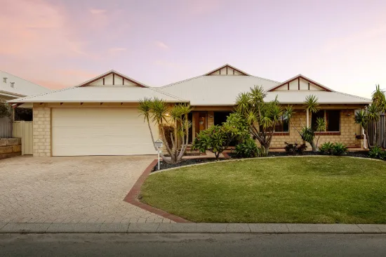 17 Claiborne Road, Secret Harbour, WA 6173