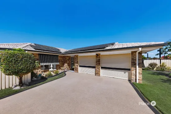 17 Columbia Drive, Beachmere, Qld 4510