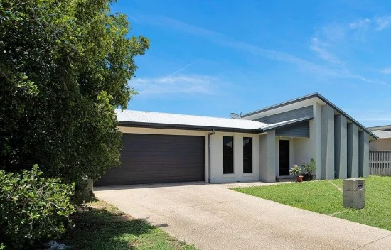 17 Coogee Terrace, Blacks Beach, Qld 4740