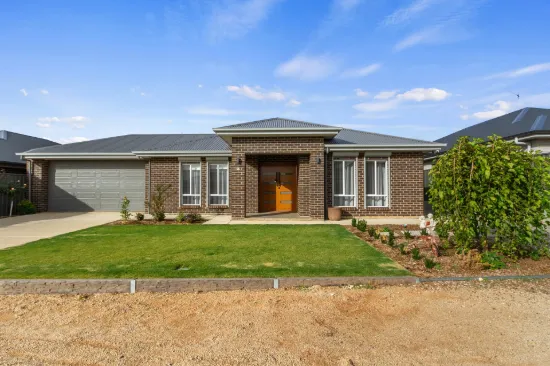 17 Cook Avenue, Blyth, SA 5462