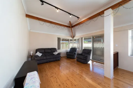 17 Courtland Crescent, Redcliffe, WA 6104