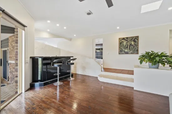 17 Crenshaw Court, Parkwood, Qld 4214-Image