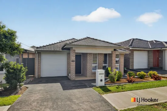 17 Cuthbert Street, Spring Farm, NSW 2570
