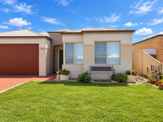 17 Damia Circle, Port Denison, WA 6525