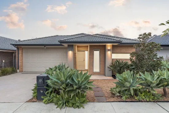 17 Decourcy Way, Armstrong Creek, Vic 3217