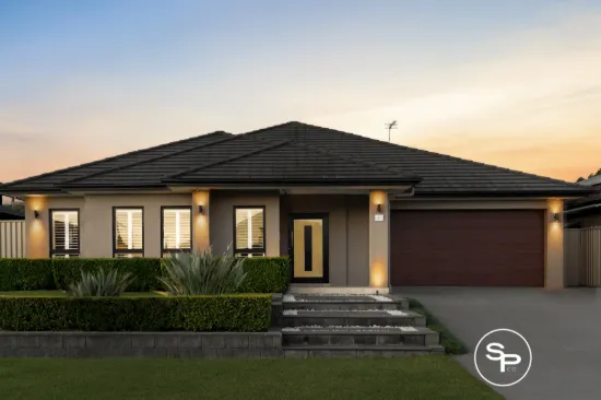 17 Doolan Crescent, Harrington Park, NSW 2567