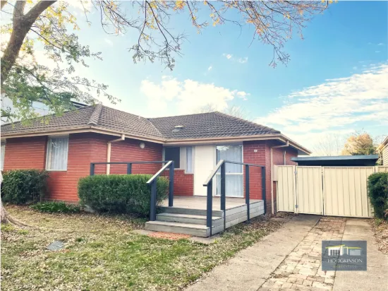 17 Dorrit Black Crescent, Lyneham, ACT 2602