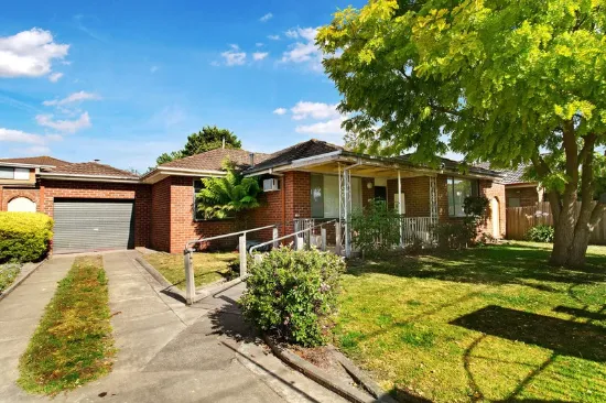 17 Downs Road, Seaford, Vic 3198