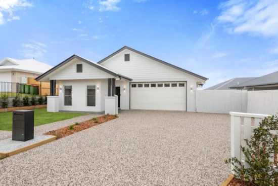 17 Dunmall Crescent, Glenvale, Qld 4350
