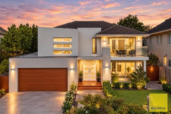 17 Eagleview Place, Sanctuary Lakes, Vic 3030