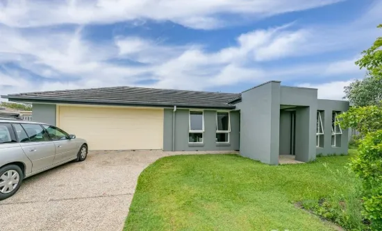 17 Eucalyptus Street, Ningi, Qld 4511