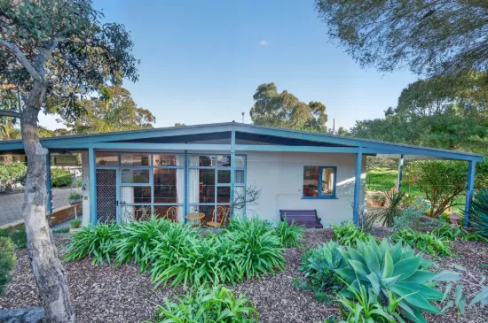 17 Folkestone Terrace, Victor Harbor, SA 5211