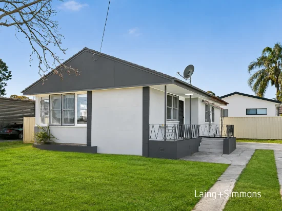 17 Gasmata Crescent, Whalan, NSW 2770
