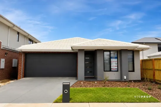 17 Gleam Street, Werribee, Vic 3030