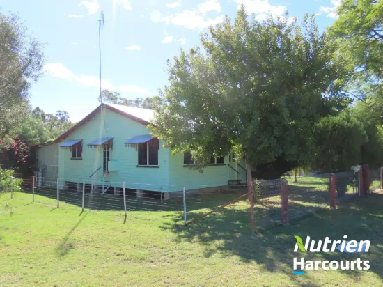 17 Gormleys Road, Chinchilla, Qld 4413