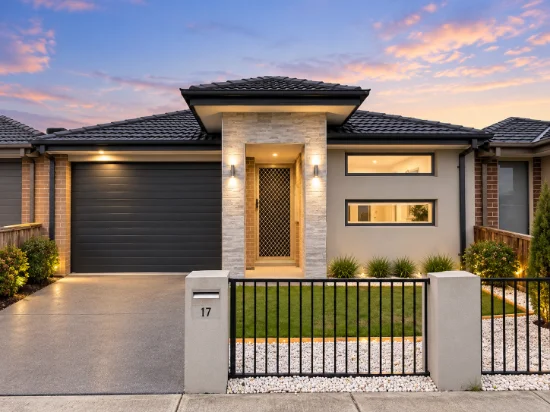 17 Hartney Avenue, Pakenham, Vic 3810