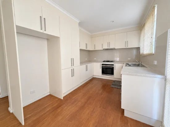 17 Hartwood St, Kew East, Vic 3102
