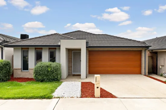 17 Heybridge Street, Clyde, Vic 3978