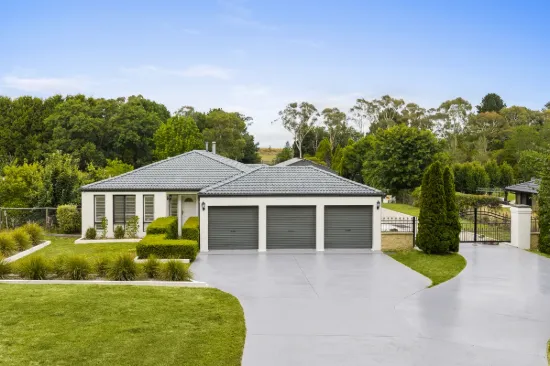 17 Highland Drive, Bowral, NSW 2576