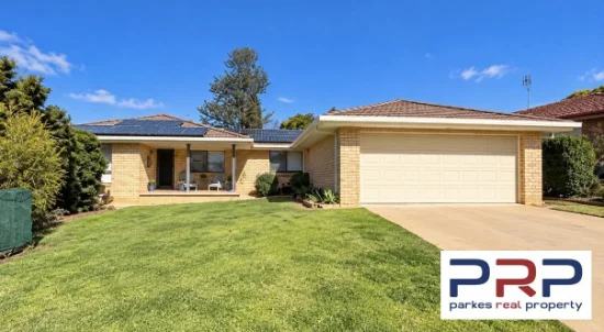 17 Hillcrest Avenue, Parkes, NSW 2870 - For Sale