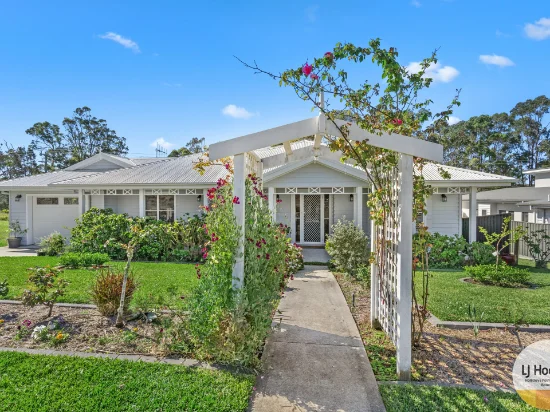 17 Hillside Terrace, Black Head, NSW 2430