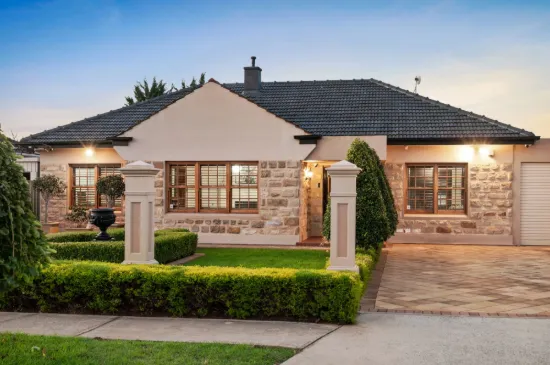 17 Honeyton Street, Seaton, SA 5023
