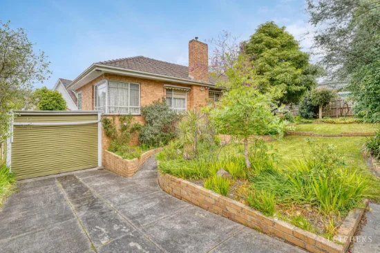 17 Interlaken Parade, Rosanna, Vic 3084