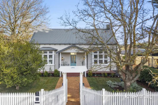 17 Jeffreys Street, Woodend, Vic 3442
