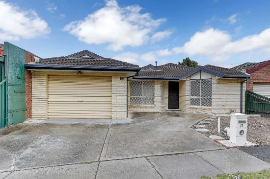 17 Kirwan Avenue, Roxburgh Park, Vic 3064