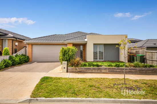 17 Laflin Avenue, Tarneit, Vic 3029 - For Rent