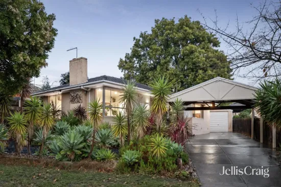 17 Lockhart Road, Ringwood North, Vic 3134