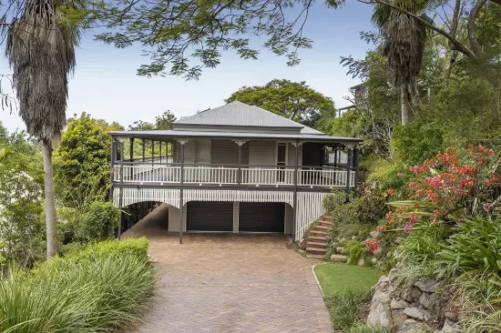 17 Maculata Drive, Chapel Hill, Qld 4069