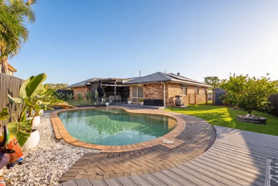 17 Maidstone Place, Parkwood, Qld 4214