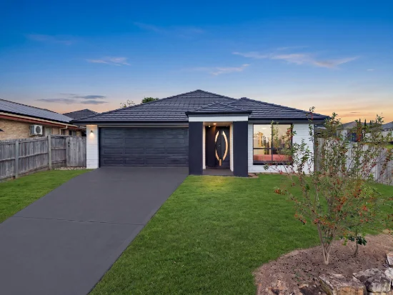 17 MARIGOLD AVENUE, Regents Park, Qld 4118