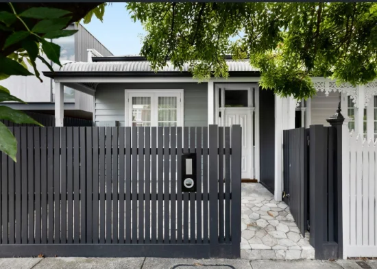17 Mathoura Road, Toorak, Vic 3142