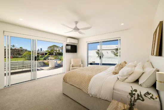 17 McIlwain Drive, Mermaid Waters, Qld 4218-Image