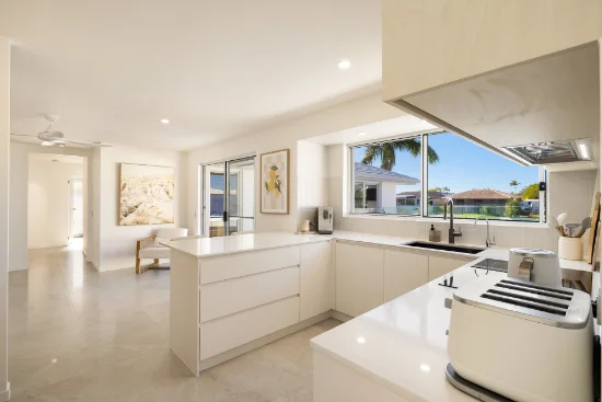 17 McIlwain Drive, Mermaid Waters, Qld 4218-Image